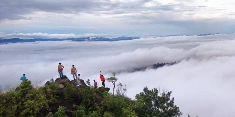 Bukit Suligi Rohul Negeri Diatas Awan