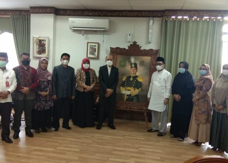 Rektor UIN Suska Sebut Amir Lutfi Sangat Berjasa