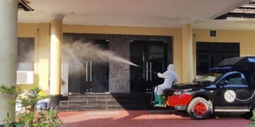 Gedung Mapolda Banten Disemprot Disinfektan