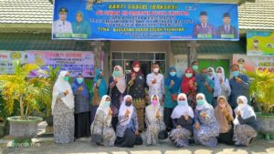 Kapus Salo Siti Valiani Foto Bersama Bidan