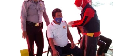 Ribuan Masyarakat Kampar Ikuti Vaksinasi Serentak