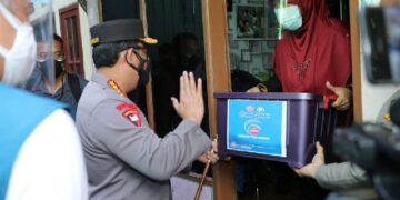 Kapolri Instruksikan Percepat Distribusi Bansos PPKM Darurat