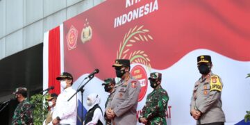 Selama PPKM Bansos Polri Tersalurkan 723.773 Sembako dan 3.863 Ton Beras