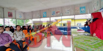 Warga Salo Antusias Hadiri Reses Eva Yuliana