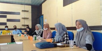 Peserta FJRK Kampar Belajar Teknik Wawancara dan Penyiaran Radio