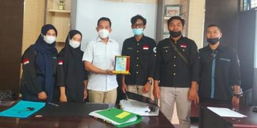 Kadis Kominfo Kampar Lepas Mahasiswa PKL UIN Suska dan UIR