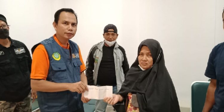 Dewan Dakwah Kampar Bantu Warga Pedalaman Inhil