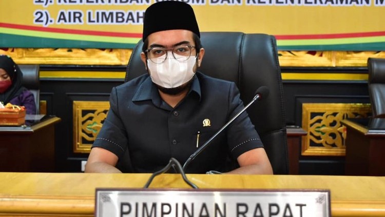 DPRD Pekanbaru Paripurna Pandangan Umum Fraksi Terhadap Dua Ranperda