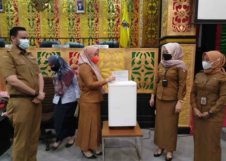 Arsip Sekretariat DPRD Pekanbaru Raih Penghargaan Terbaik