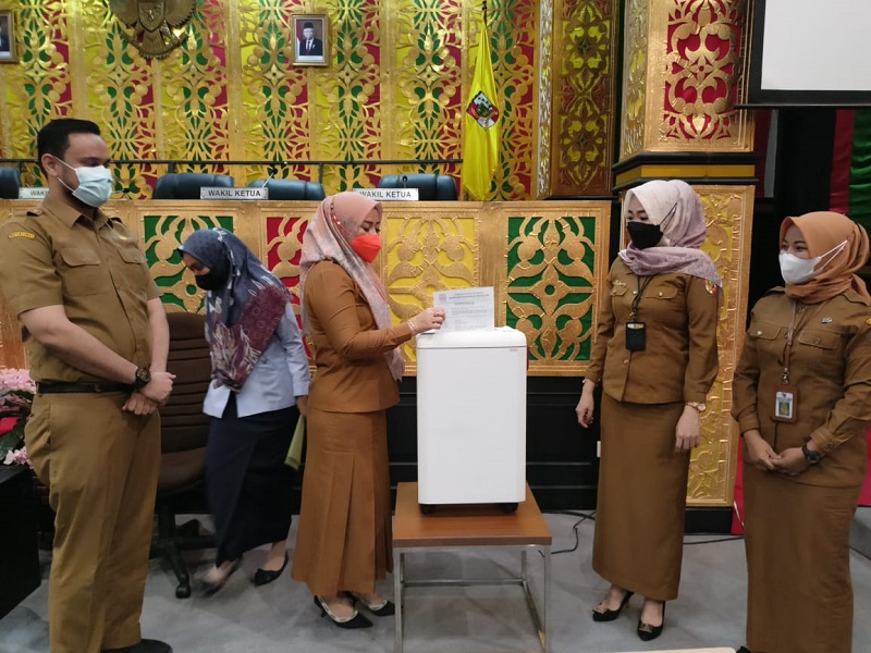 Arsip Sekretariat DPRD Pekanbaru Raih Penghargaan Terbaik