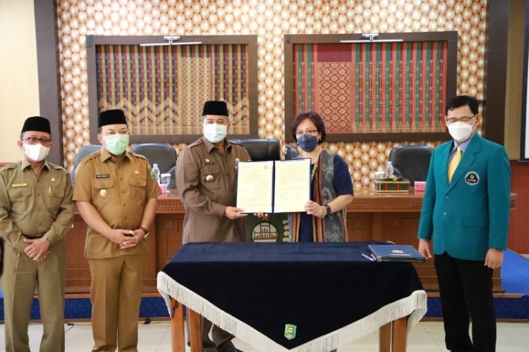 Universitas Hayam Wuruk Perbanas Berjanji Bangun SDM Siak yang Handal