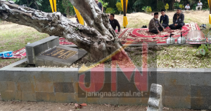 Makam Tun Fatimah Di Desa Sungai Tonang Kabupaten Kampar