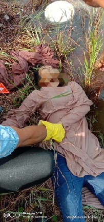 Mayat Perempuan Terapung dengan Leher Disayat Ditemukan di Sungai Paku