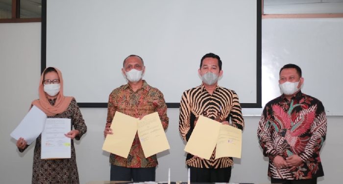 Kampar dan UGM Kerja Sama Tingkatkan SDM yang Handal dan Profesional