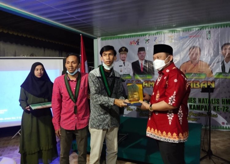 Bendera Merah Putih Tumbang Pada Acara Dies Natalis HMI