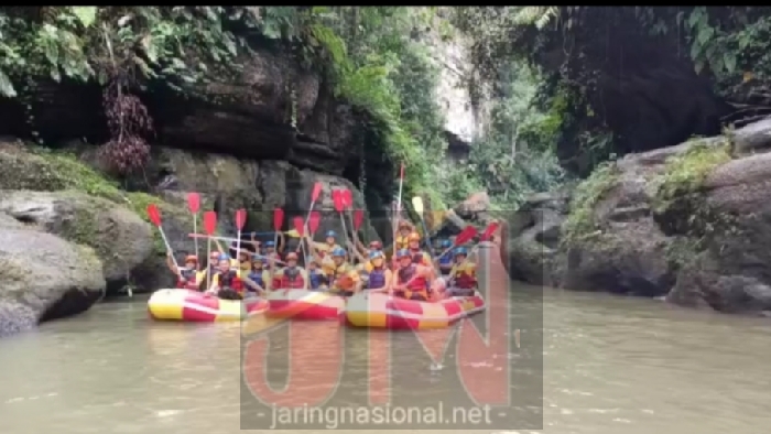 Ingin Bermain Arung Jeram di Sungai Kopu Saja