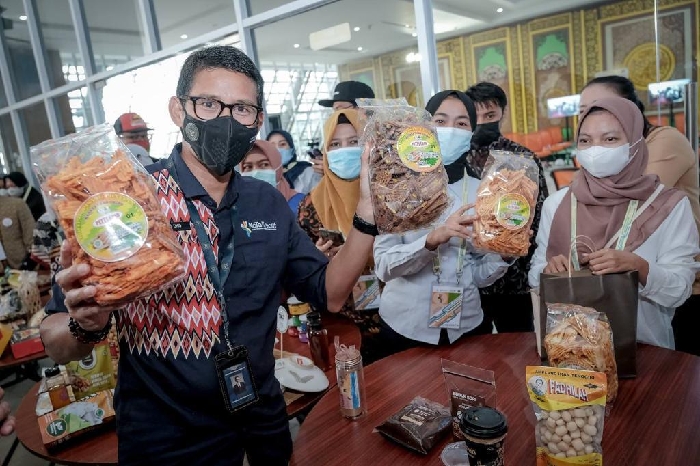 Menparekraf Dorong Produk Kuliner Kota Pontianak Naik Kelas