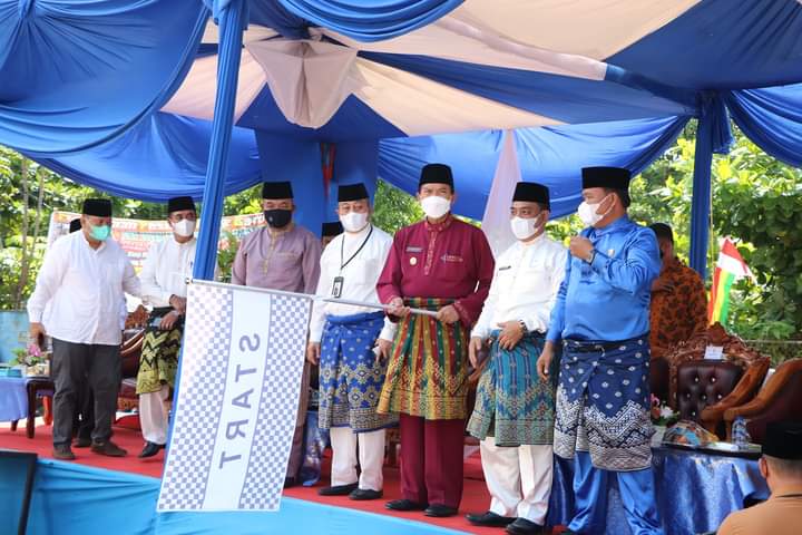 Wali Kota Lepas Peserta Pawai Taaruf dan Tinjau Bazar