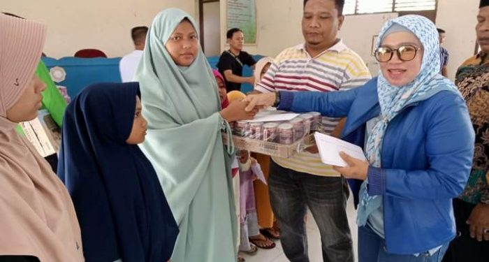 Haswinda Berbagi Kasih Kepada Anak Yatim Piatu di Tanjung Bungo