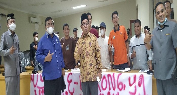 20 Warga Tuntut Bupati Kampar Tindak Oknum Dinas Sosial