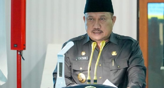 Ruang Paripurna DPRD Kampar Dipenuhi Rasa Haru dan Linangan Air Mata
