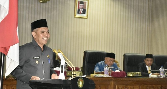 Penjabat Bupati Jawab Rinci Pandangan Umum Fraksi-fraksi DPRD Kampar