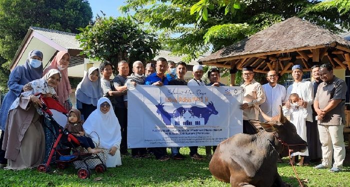 Kampus Alif Ba Ta IAI Tazkia dan Masjid Andalusia Berkurban 29 Ekor Hewan