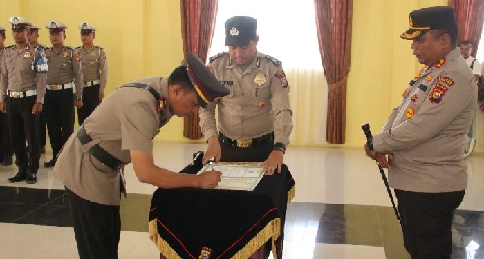 Kapolres Sertijab PJU dan Enam Kapolsek