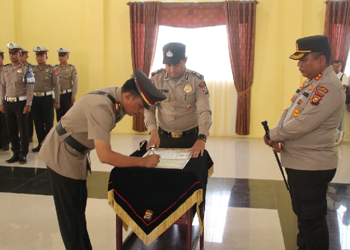 Kapolres Sertijab PJU dan Enam Kapolsek