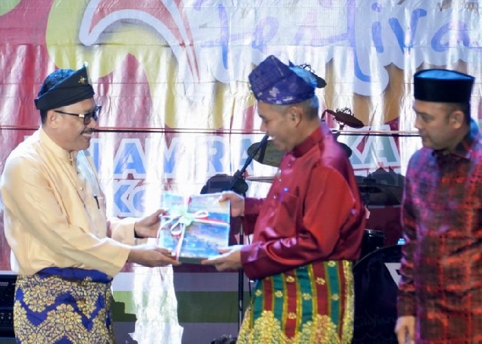 Festival Bagholek Godang Kampar dihadiri Kepala ANRI dan Dirjen