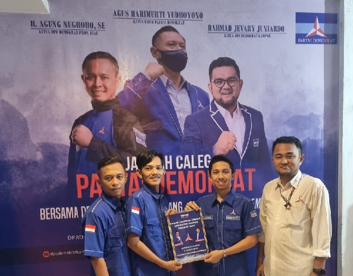Raihan Rafi Juswari Jemput Formulir Caleg ke DPC Demokrat Kampar