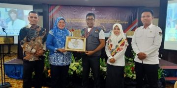 KPU Kampar Terima Penghargaan Terbaik I dalam Pemutakhiran Data Pemilih Berkelanjutan Tahun 2022