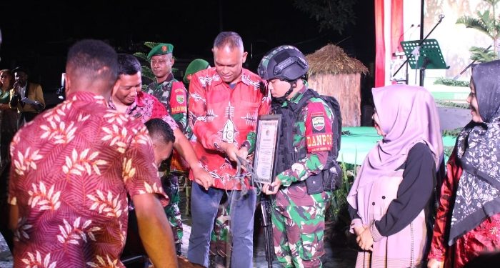 Danyon 132 BS KPR Bangga Satgas Pamtas Terima Penghargaan Danrem 172/PWY