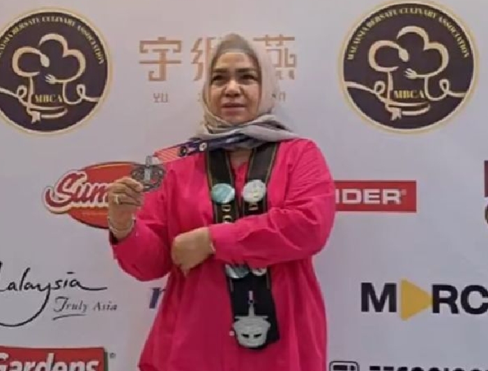 Deswita Kamsol Geram Dituding Main Proyek