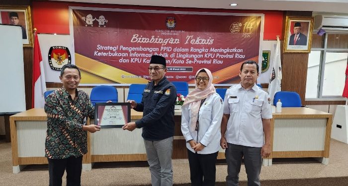 PPID KPU Kampar Terbaik 1 se-Riau