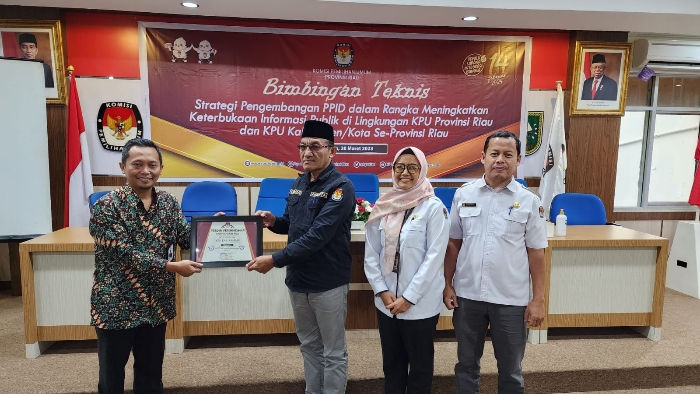 PPID KPU Kampar Terbaik 1 se-Riau