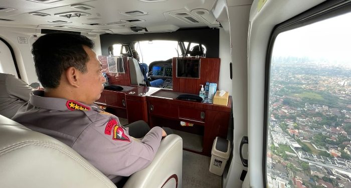 Kapolri Pantau Arus Mudik di Jalan Tol dan Arteri Dari Udara