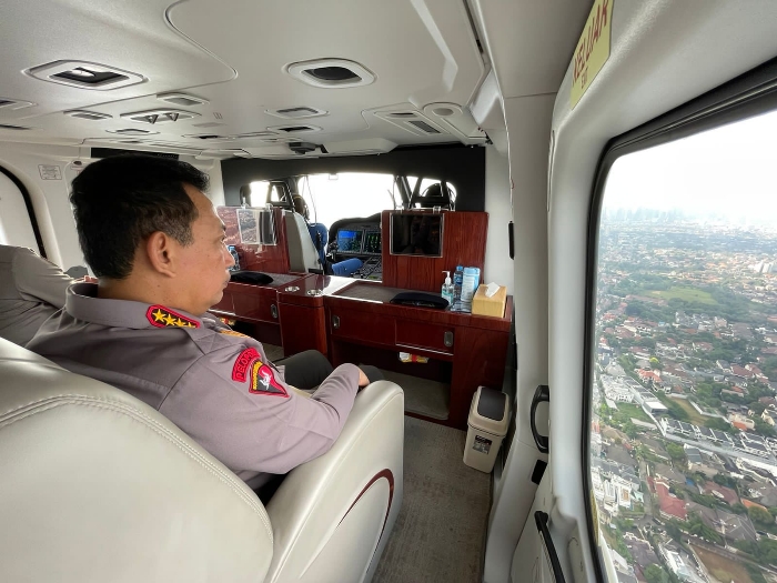 Kapolri Pantau Arus Mudik di Jalan Tol dan Arteri Dari Udara