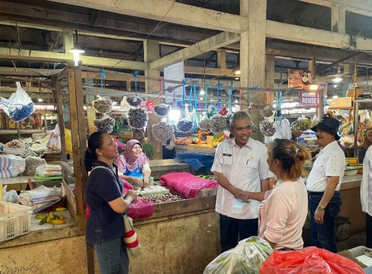Kamsol Tinjau Pasar Ulul Albab (5)