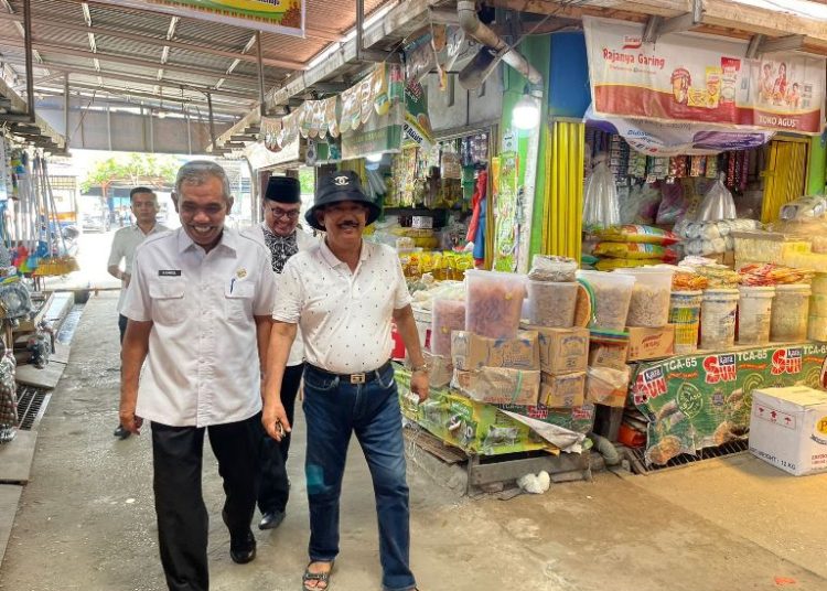 Pj. Bupati Kampar Tinjau Pasar Ulul Albab Siak Hulu Milik Jefry Noer
