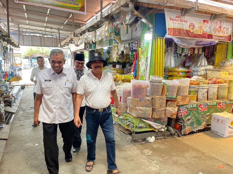 Pj. Bupati Kampar Tinjau Pasar Ulul Albab Siak Hulu Milik Jefry Noer