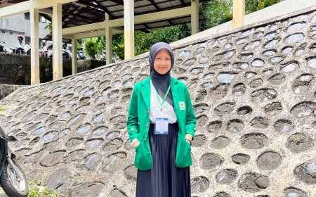 Analisis Kebijakan Pemerintah Terkait Penertiban Pedagang Kaki Lima Di Sepanjang Pantai Padang