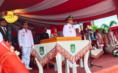 Bupati Sukiman Sampaikan Pesan Persatuan Kala Menjadi Inspektur Upacara HUT RI ke-78