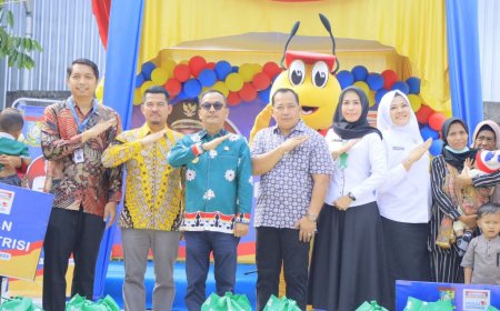 Pj. Bupati Kampar Serahkan Paket Nutrisi dari PT. Indomarco Prismatama