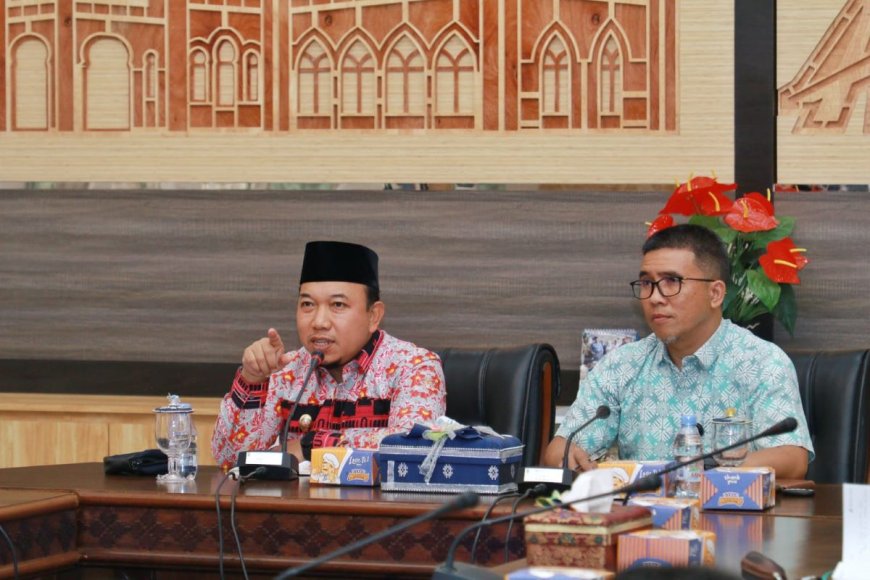 Wabup Siak Husni Merza Minta Tiga Camat Dukung Kukerta Mahasiswa UNRI Kumpulkan Data SPBE