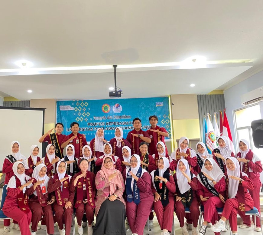 Universitas Pahlawan Lantik 121 Profesi Ners dan 36 D3 Keperawatan