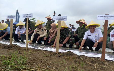Pj. Wali Kota Pekanbaru Muflihun Luncurkan Program Pekanbaru Bertani