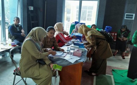 Kadiskes Pelalawan Periksa Ibu Hamil Gratis