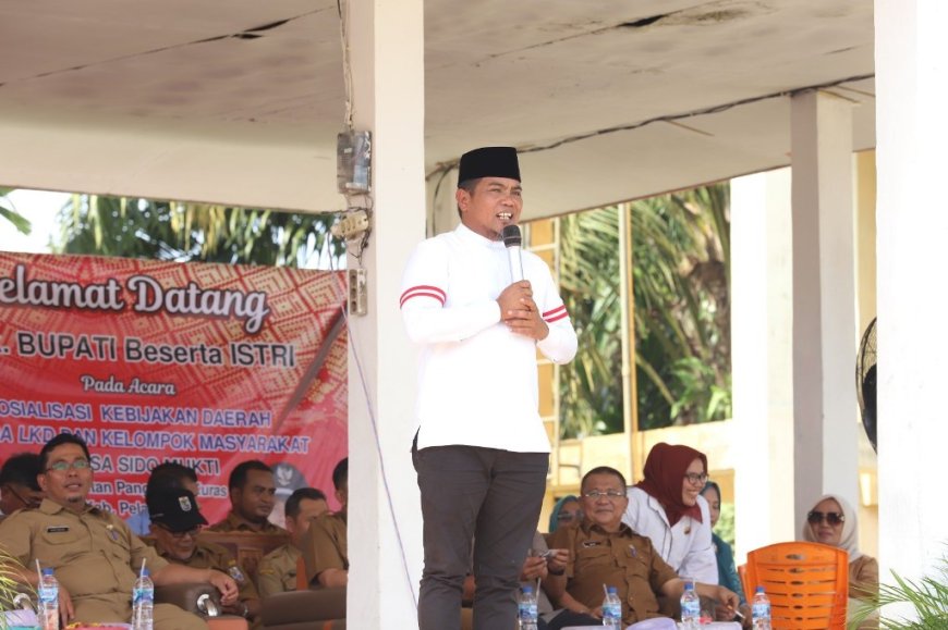 Bupati Pelalawan Zukri Buka Sosialisasi LKD