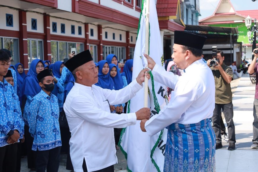 Wabup Husni Merza Lepas Kafilah Siak Ikut Sembilan Cabang Lomba MTQ Riau XLII